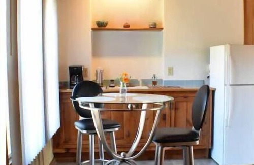 Asheville House | Hideaway Cabin in the City!