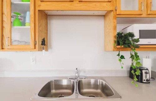 Lambton Shores Apartment | Hideaway Cottages - Full