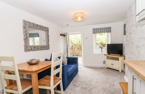 Barnoldswick Cottage | HIDEAWAY COTTAGE, character holiday cottage in Barnoldswick