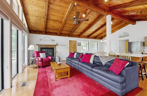 Blue Water House | Hideaway Haven