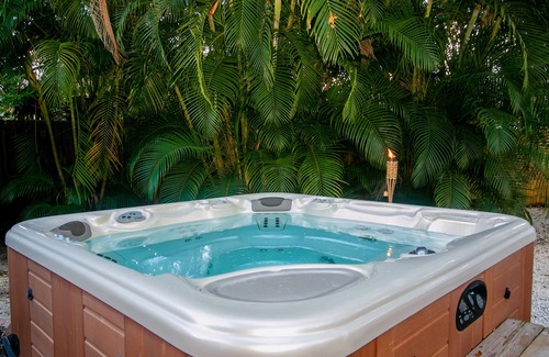 South Gate Ridge House | Hideaway House Private Boho Retreat Pool Spa 3.5 miles to Siesta Beach