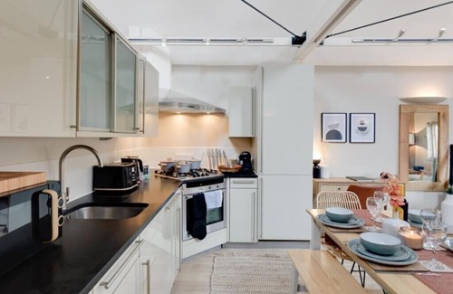 Canterbury House | Hideaway Towers Flat with Cathedral Views