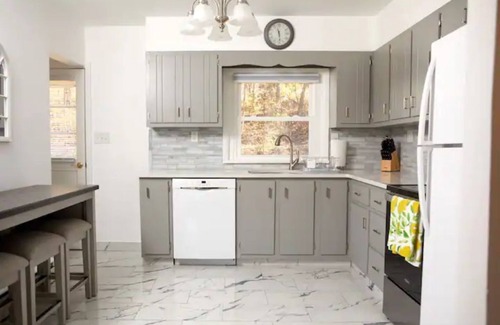 New Paltz House | Higashi: New Paltz family home with King bed minutes to downtown