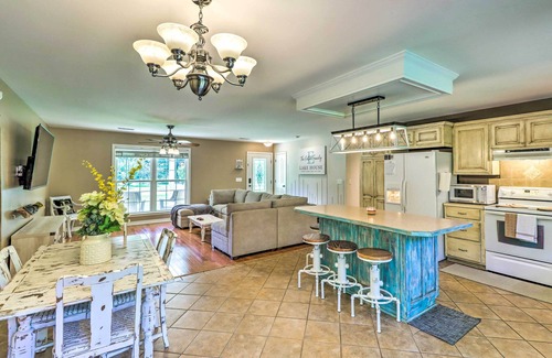 Higden House | Higden Home w/Furnished Porch, Spacious Yard
