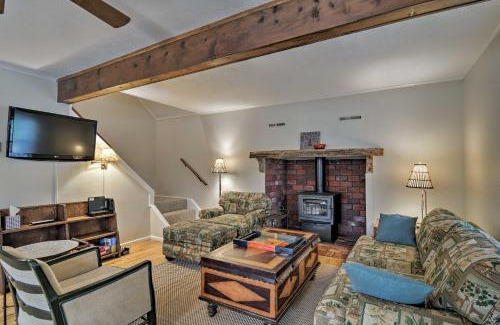 Higgins Lake House | Higgins Lake Area Cabin with Fire Pit and Yard!