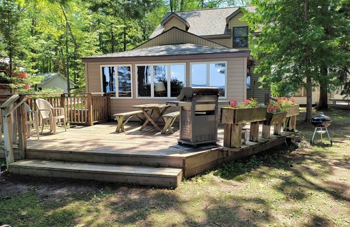 Higgins Lake House | Higgins Lake Gem - One Of A Kind Lake Front