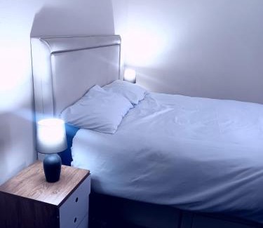 Little Hulton Bed & Breakfast | High class accommodations 10