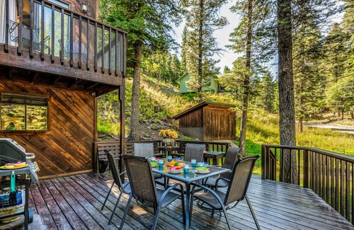 Ruidoso Cabin | High Cotton, 3 Bedroom, Sleeps 8, Forest View