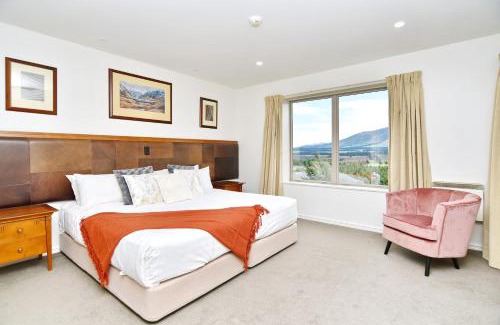 Windwhistle Apartment | High Country Villa 250 - Terrace Downs