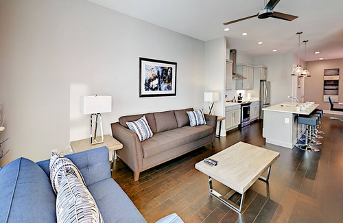 Historic Waverly House | High-End 12 South Townhouse w/ Rooftop Deck – Near Downtown