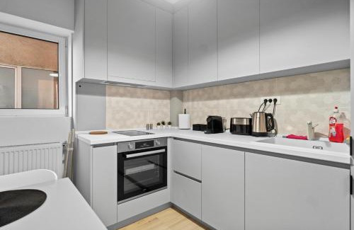 Sector 6 Apartment | High-end Apartment with Panoramic View, Parking & Pool