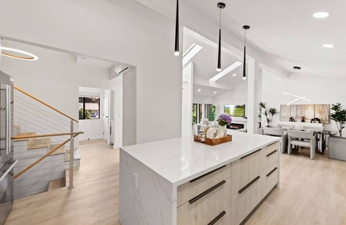 Northeast Bellevue House | High-End home for business and family