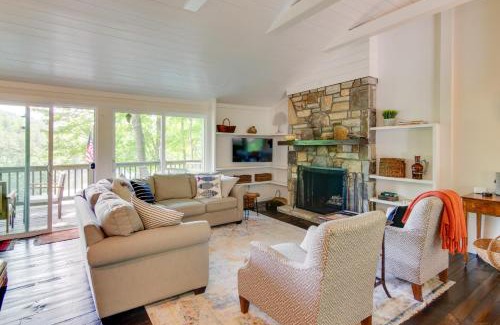 Sapphire House | High-End Sapphire Retreat on Fairfield Lake!