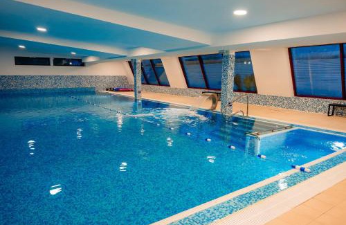 Sector 6 Apartment | High-end Studio with Panoramic View, Parking &Pool