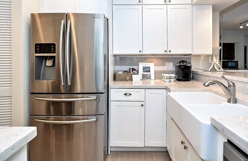 Bouchelles Island Condo | High End Waterfront Condo Unit