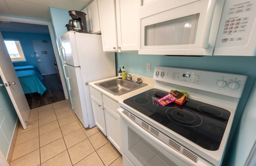 Myrtle Beach Condo | High Floor, Direct Oceanfront Views|Camelot Resort