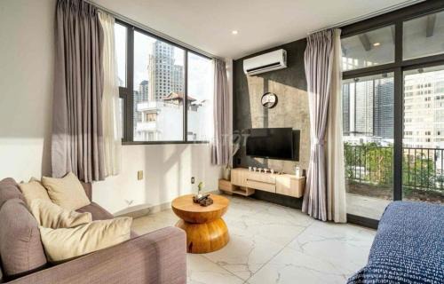 Bui Thi Xuan Apartment | High glass view apt center D1