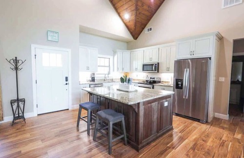 Seneca House | High Harbor Point on Quiet Cove