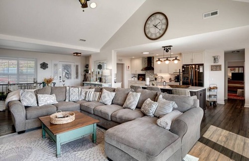 Sapphire House | High Heaven Mountain top dream