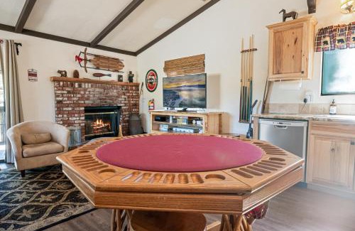 Big Bear Lake House | High Hopes - Walk to Lake & Village, Bumper Pool, Fireplace