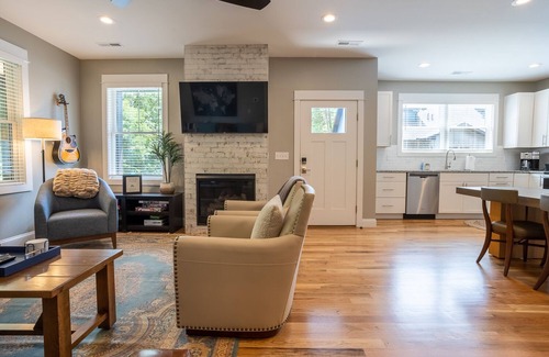 Woodfin Villa | High on the Mountain: Newly-Built Villa in Downtown Asheville!