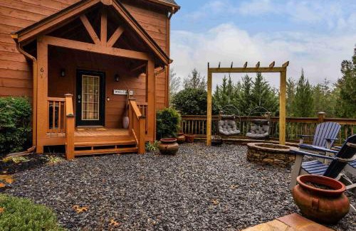 Blairsville House | High Peak Hideaway