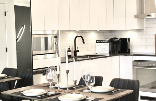 Downtown Kelowna Apartment | High Rise: One-Bedroom Downtown Condo