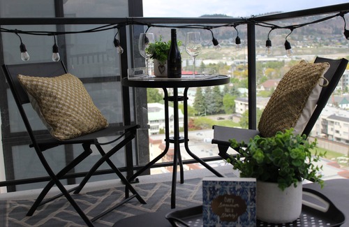 Downtown Kelowna Apartment | High Rise: One-Bedroom Downtown Condo