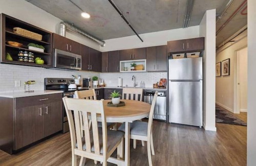 Spokane Apartment | High Rise with Gym and Free Parking