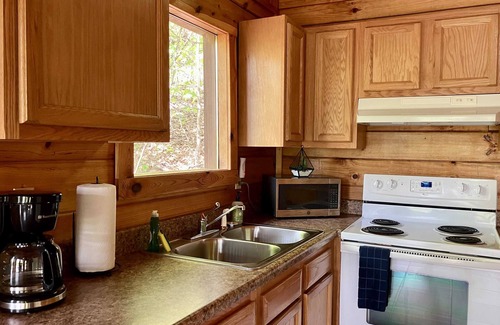 Stanton Cabin | High Rock Cabin | RRG | Hot Tub!