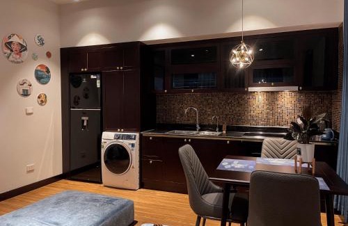 Van Mieu Apartment | High-ser Apt w Greenview, Projector and 2BR incenter - So warmly and spacious