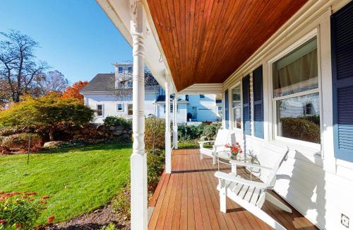 Rockport House | High Street Hideaway