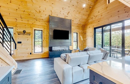 Talking Rock House | High Summit Luxury