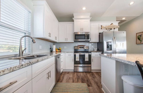 Cedar Lane House | High Tide- All-day Fishing, Quick East Bay Access