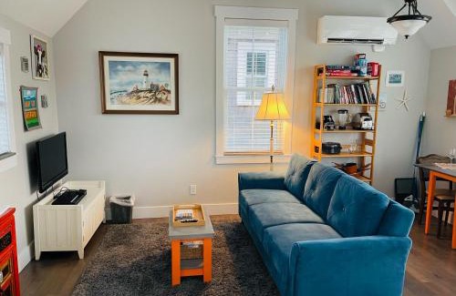 Seabrook House | High Tide Green Grass by Seabrook Hospitality