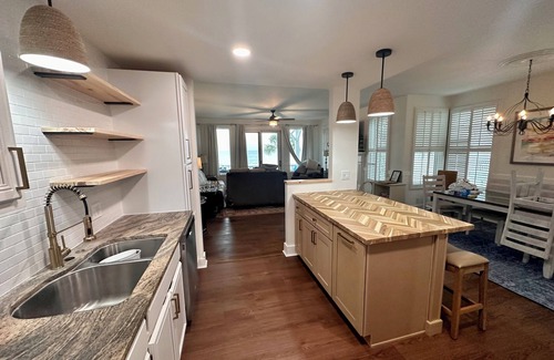 Saint Simons Island Condo | HIGH TIDE Ocean Front Beach Cottage, Best Views on St Simons Island! Pier Area!