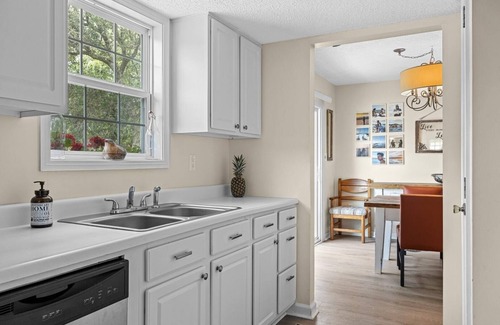 Harkers Island House | High Tider 3 Bedroom Home by RedAwning