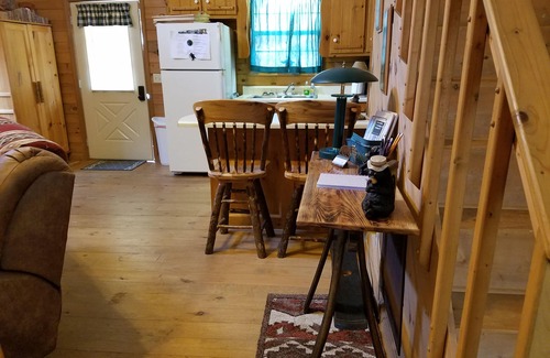 Blairsville Cabin | High up on Mtn - View & Hot Tub for an 'Altitude-Adjustment'