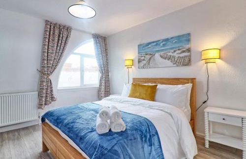 Walton on the Naze House | High View House