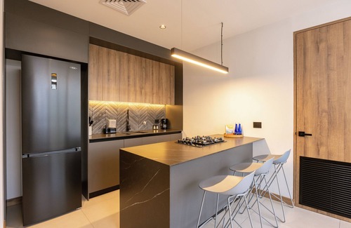 San Diego Apartment | Highend 1BR unit with Jacuzzi and A/C in El Poblado