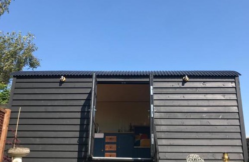 Chichester House | Highkettle Hut