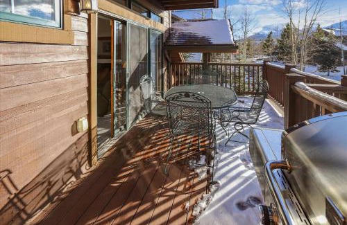 The Highlands House | Highland Greens 66 townhouse