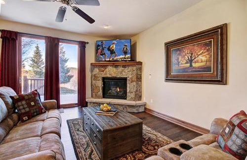 The Highlands House | Highland Greens 93 Apartment