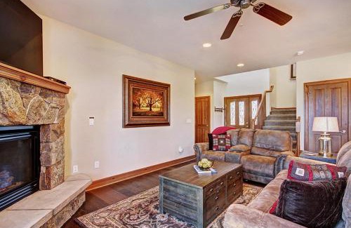 The Highlands House | Highland Greens 93 Apartment