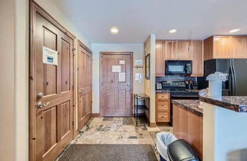 The Highlands Apartment | Highland Greens Lodge 210 Colorado
