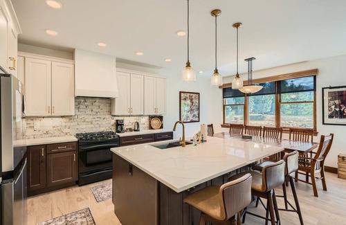 The Highlands House | Highland Greens Spruce 3 Bedroom Townhouse by RedAwning