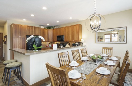The Highlands House | Highland House – Private Hot Tub & Mountain Views
