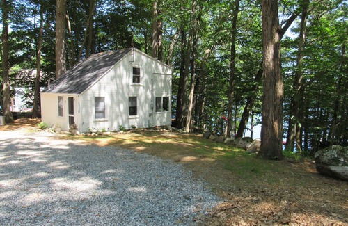 Windham Cottage | Highland Lakefront Cabin