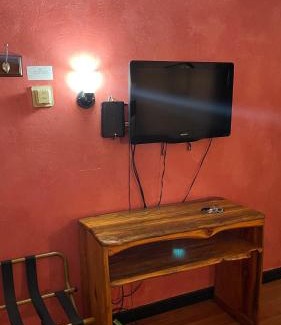Williams Hotel | Highlander Motel