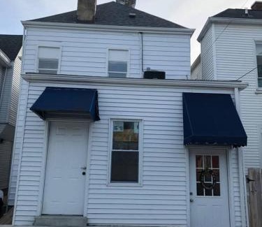 Cherokee Triangle Apartment | Highlands Hidden Gem 4BR apt with free parking
